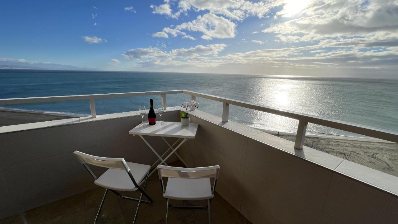 Exclusive Beachfront Apartment Torremolinos - Pool - Paddle - Tenis - Wifi - Central Aircon Exterior foto